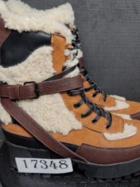 Wild dive boots size 7.5